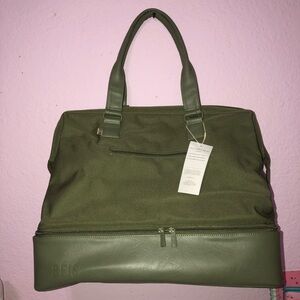 BEIS Olive weekender 🫒